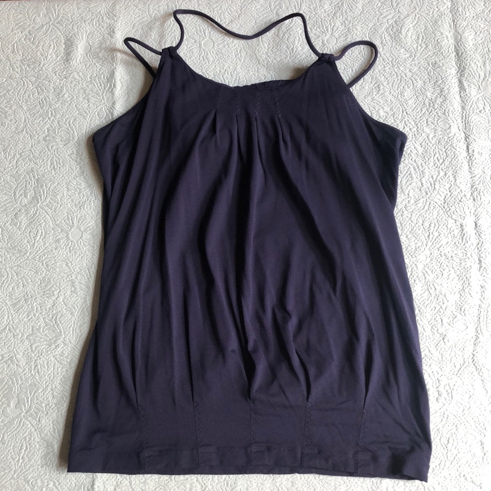 Lululemon active wear top